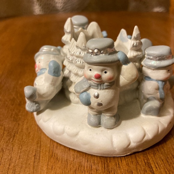 Winter Scene With Snowmen Candle Stick Holder - Picture 4 of 15